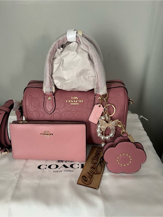 Coach Handbags - Coach Rowan Bag In Signature Leather With Flower Coin Purse And Wallet